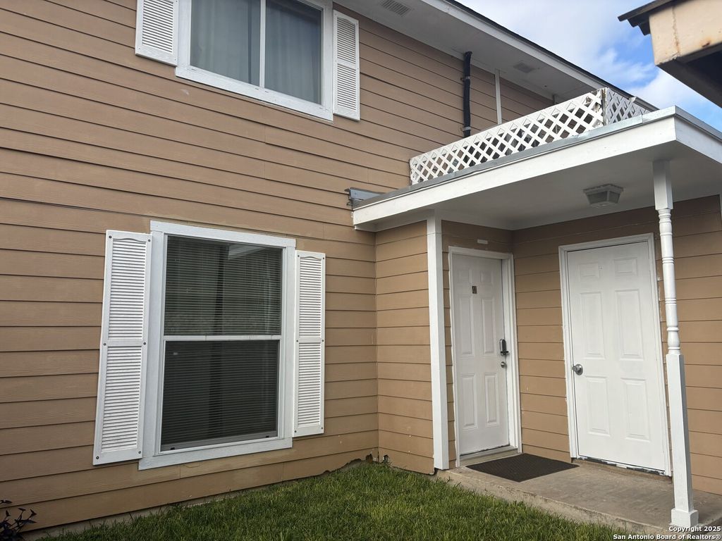 Photo of San Antonio, TX 78229 (MLS # 1940059)