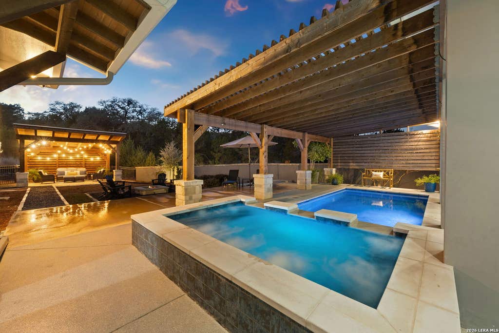 Photo of 223 Oak Shores, Canyon Lake, TX 78133 (MLS # 1949544)