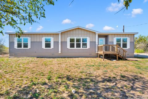 228 County Road 4647 Hondo TX 78861