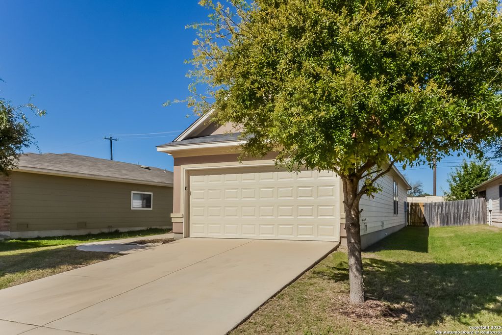 Photo of 13327 Sun Sierra, San Antonio, TX 78245 (MLS # 1889693)