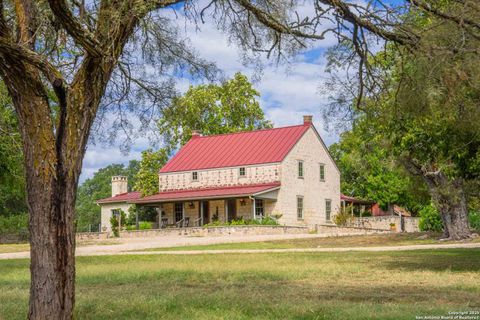 6754 North Grape Creek Rd Fredericksburg TX 78624
