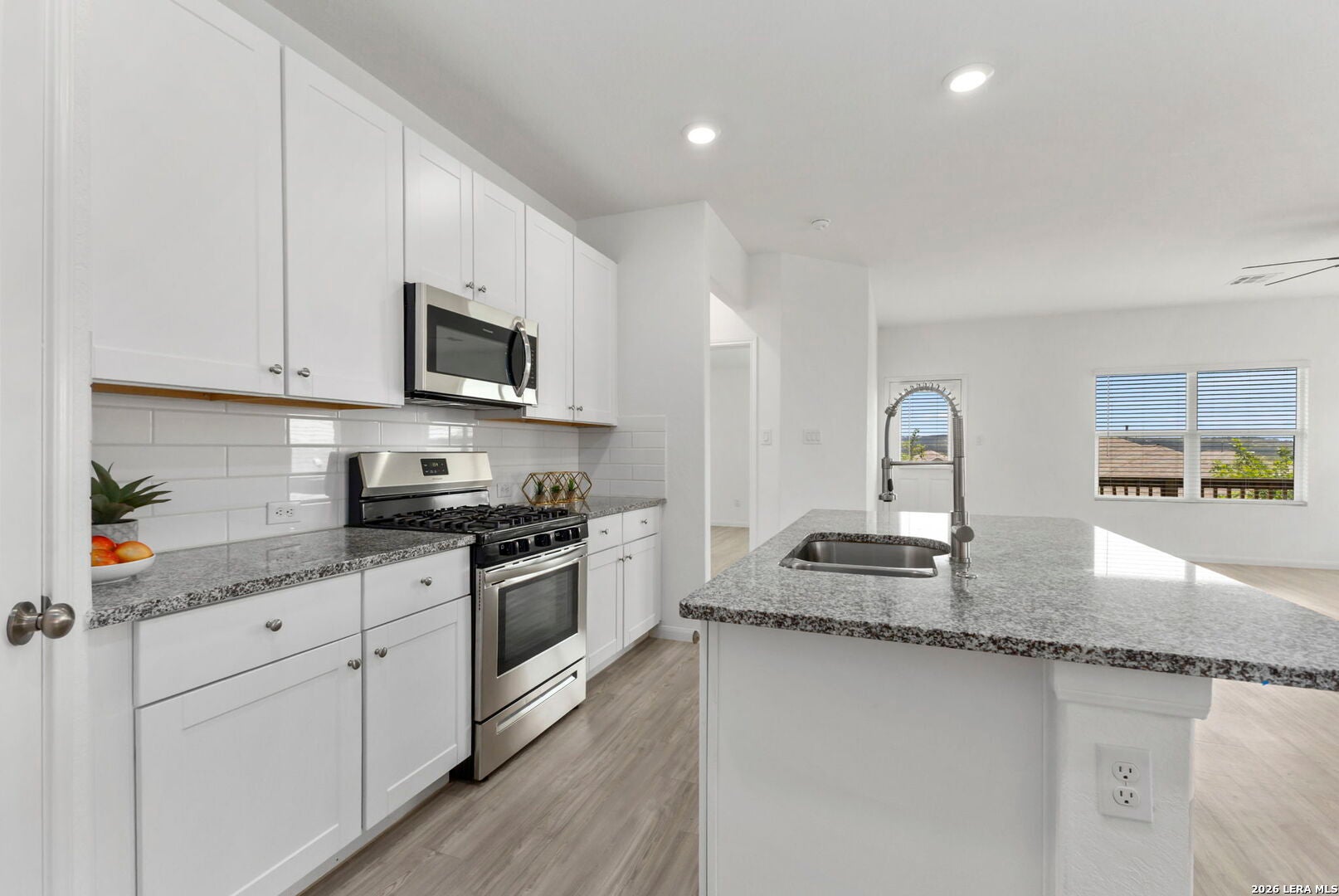 31650 Acacia Vista