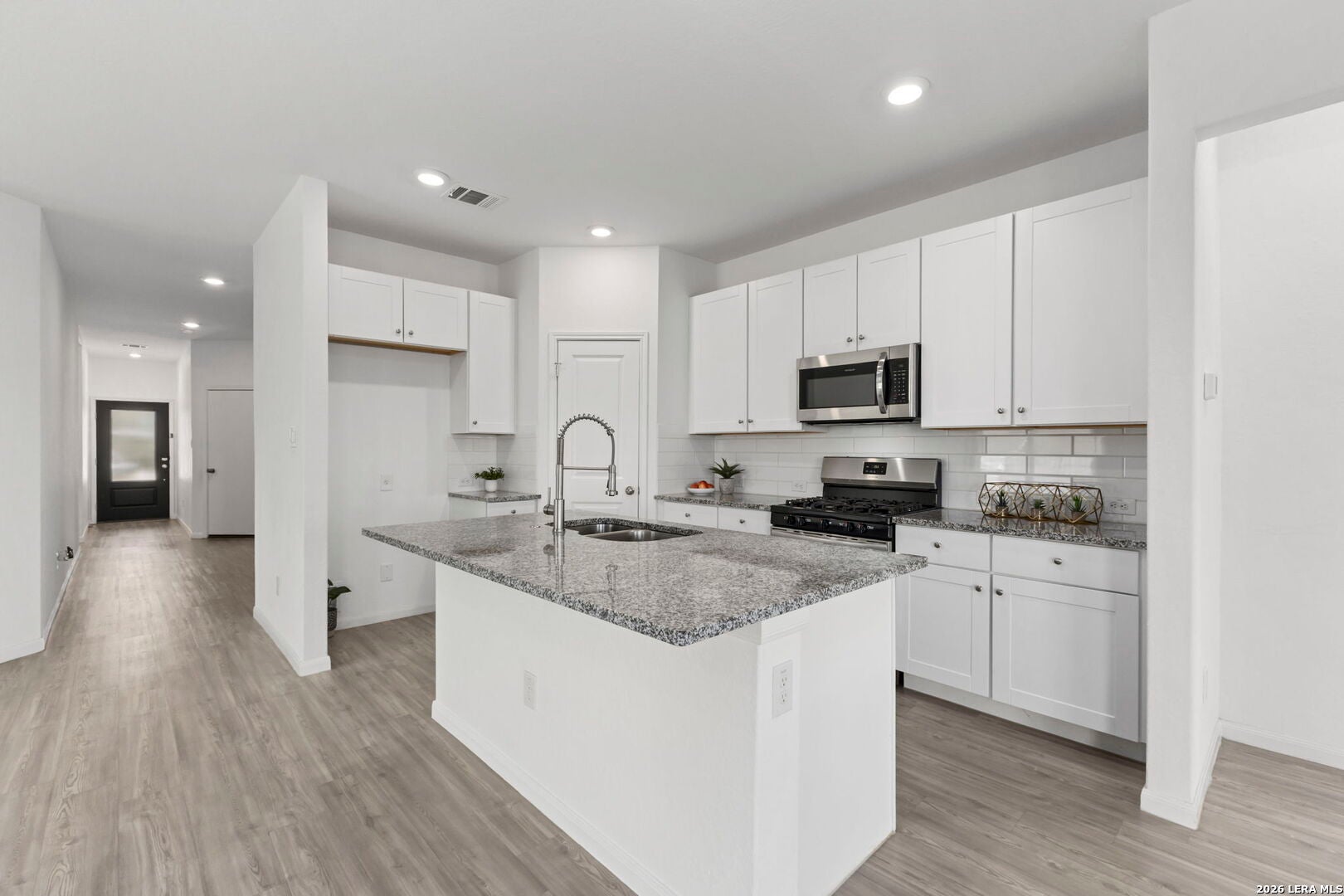 31650 Acacia Vista