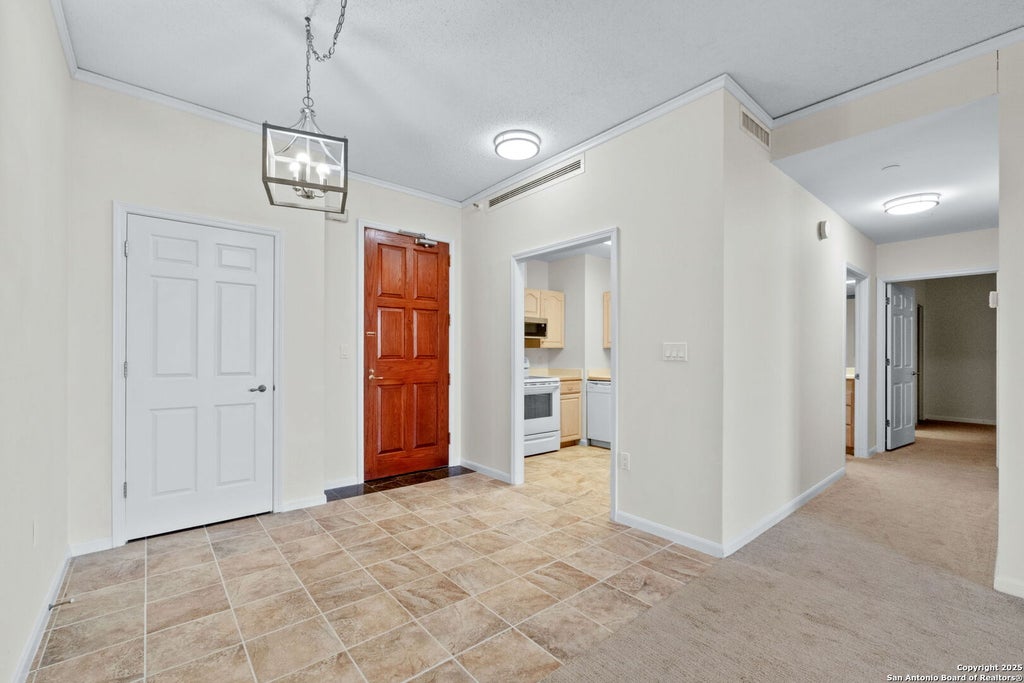 Photo of 1 Towers Park Ln 402 #402, San Antonio, TX 78209 (MLS # 1907885)