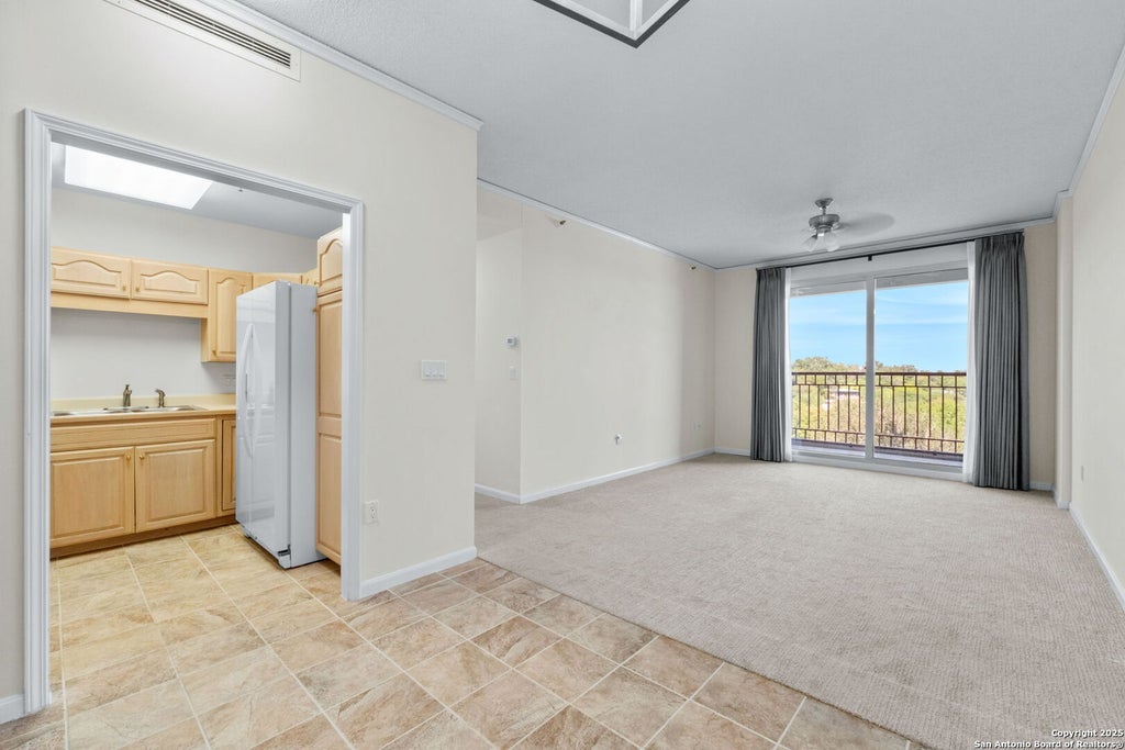 Photo of 1 Towers Park Ln 402 #402, San Antonio, TX 78209 (MLS # 1907885)