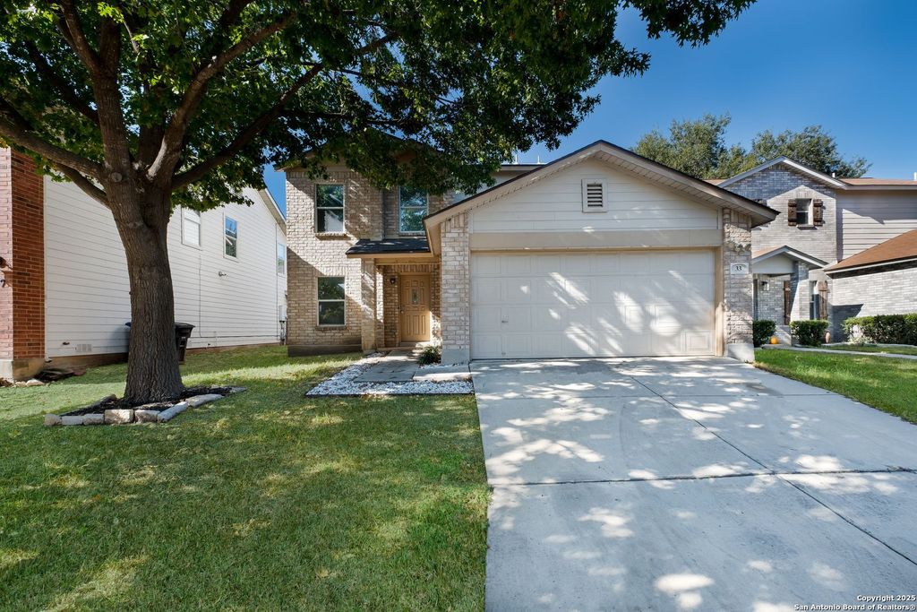 Photo of 33 Sulfur Canyon, San Antonio, TX 78247 (MLS # 1925505)