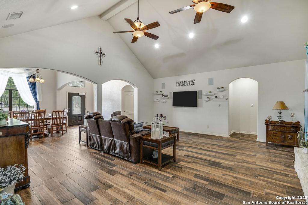 525 Rose Branch