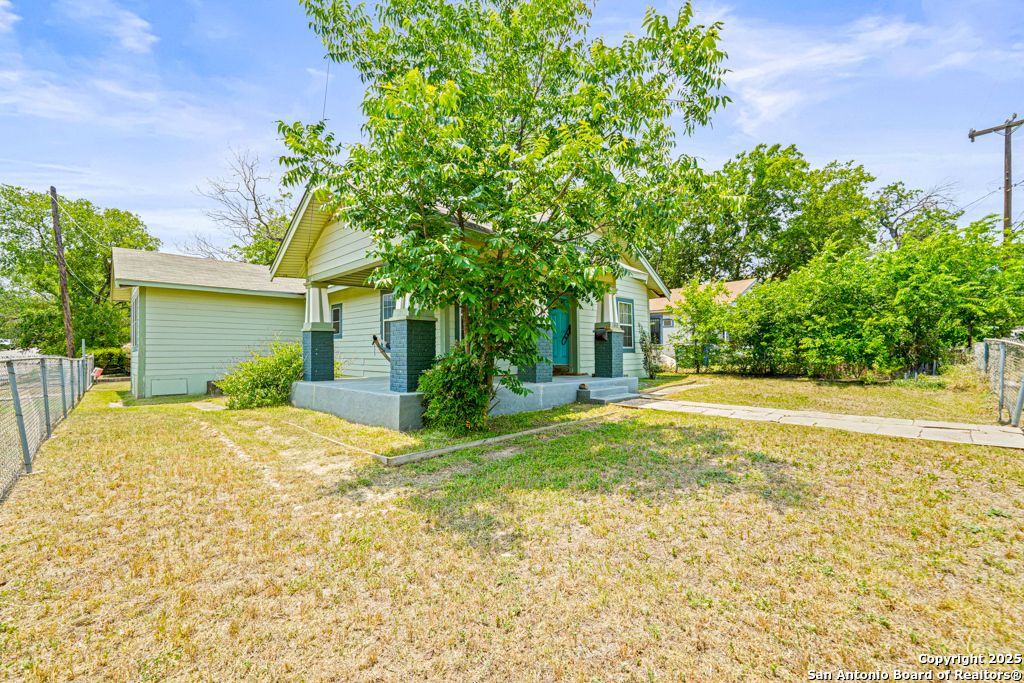Photo of 146 Yucca, San Antonio, TX 78203 (MLS # 1868404)