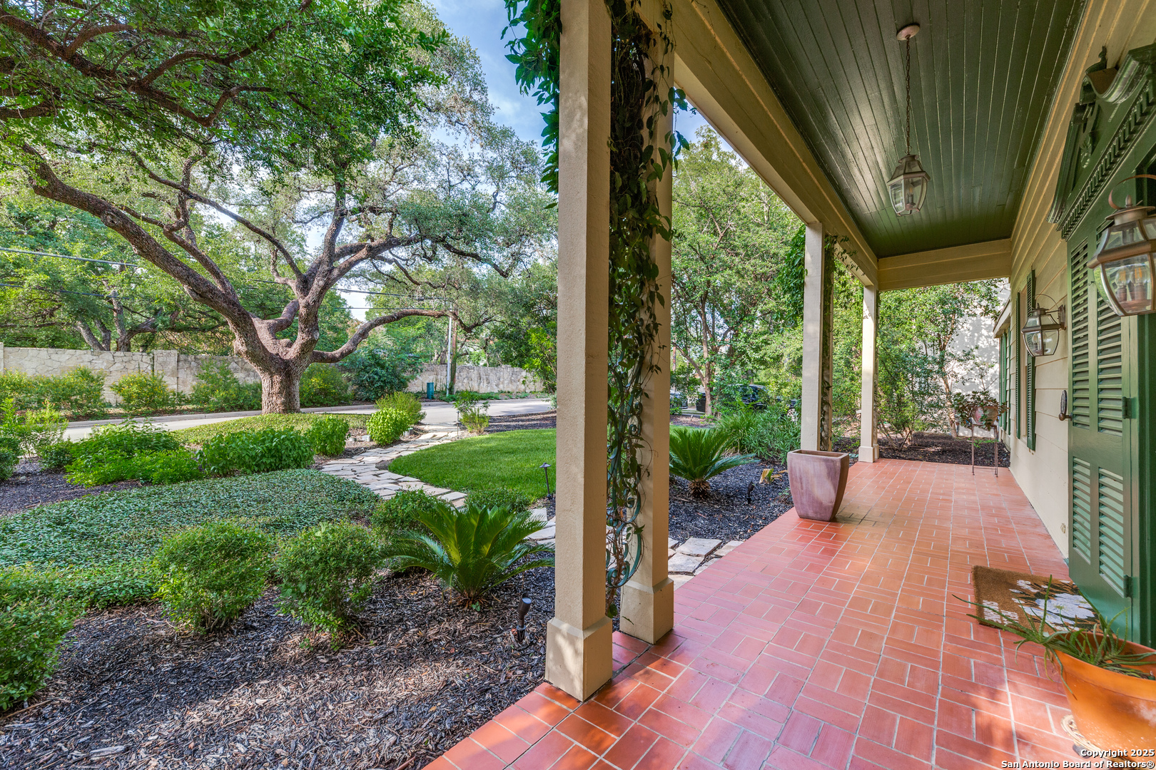 138 Laurel Heights