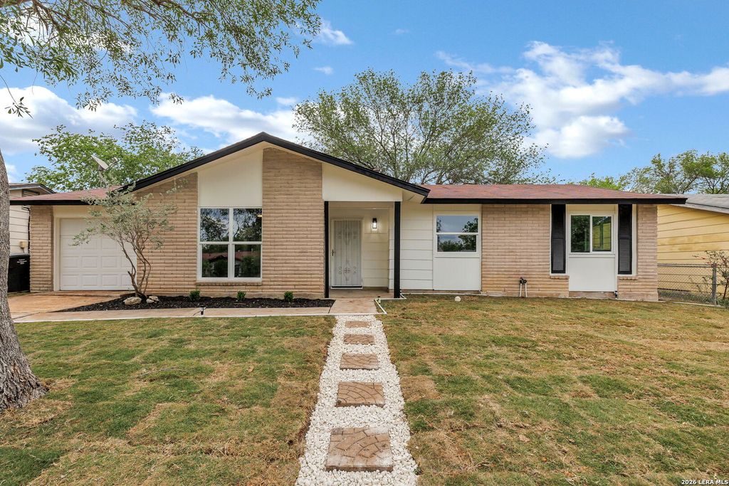 Photo of 137 Stapleton St., San Antonio, TX 78227 (MLS # 1956060)