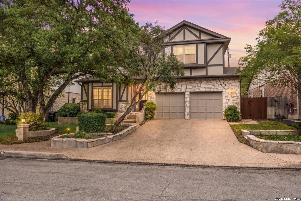 Photo of 18 COURT CIR, San Antonio, TX 78209 (MLS # 1966518)