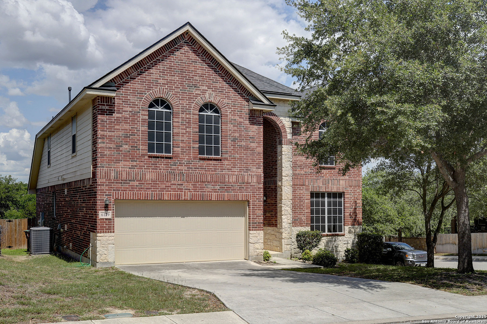 6139 Diego Ln