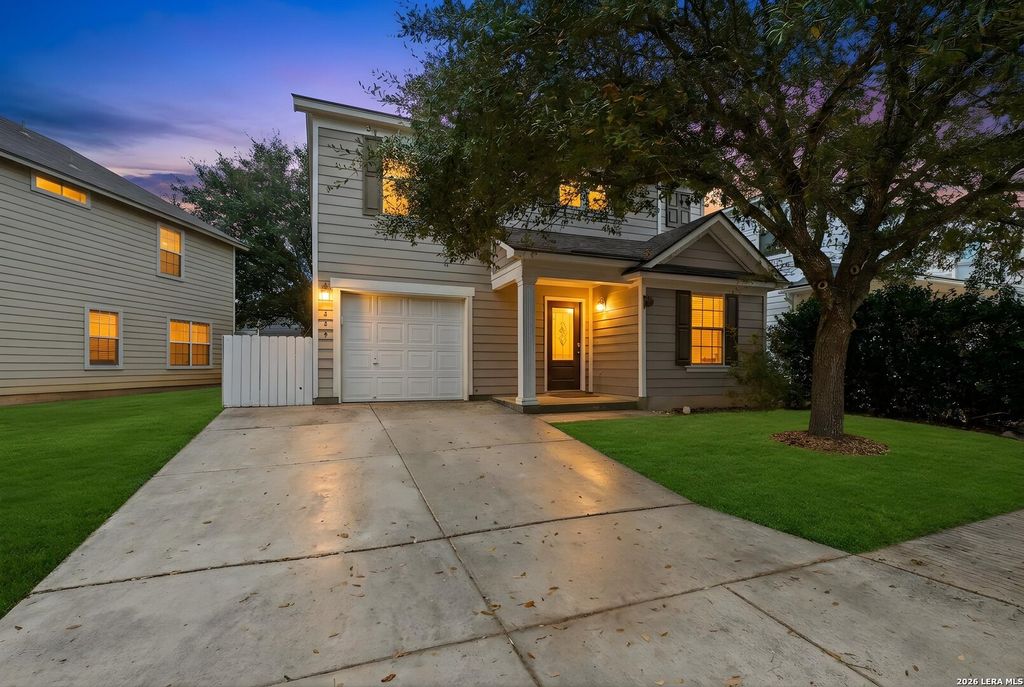 Photo of 406 Hampton Cove, Boerne, TX 78006 (MLS # 1949898)