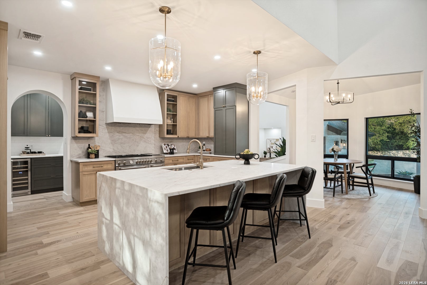 206 POST OAK WAY