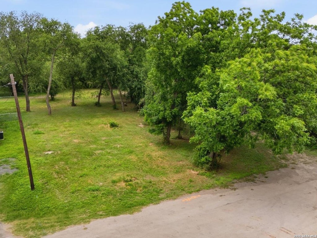 Photo of 407 E Daniel Street, Uvalde, TX 78801 (MLS # 1968169)