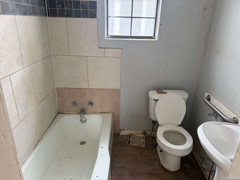 Photo of 346 Thompson, San Antonio, TX 78225 (MLS # 1947568)