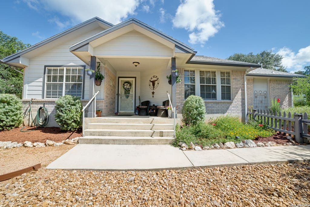 Photo of 708 MOUNTAIN CREEK TRL, Boerne, TX 78006 (MLS # 2008178)