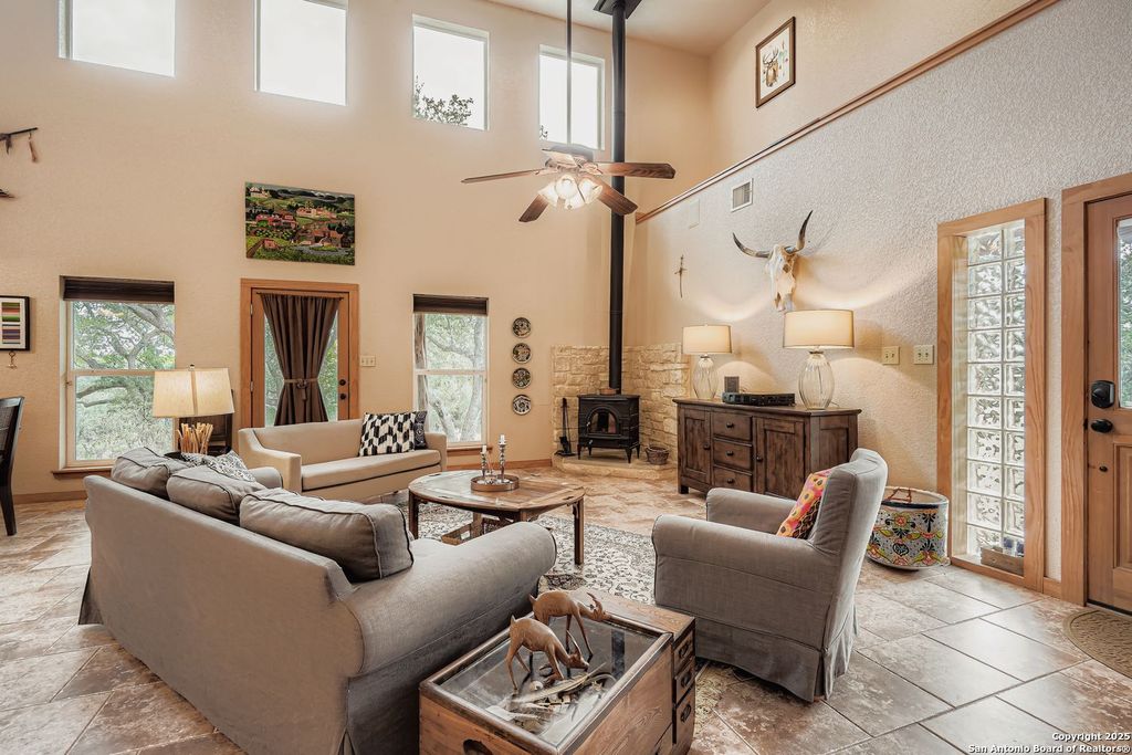 Photo of 631 Eves Spring, Canyon Lake, TX 78133 (MLS # 1919697)