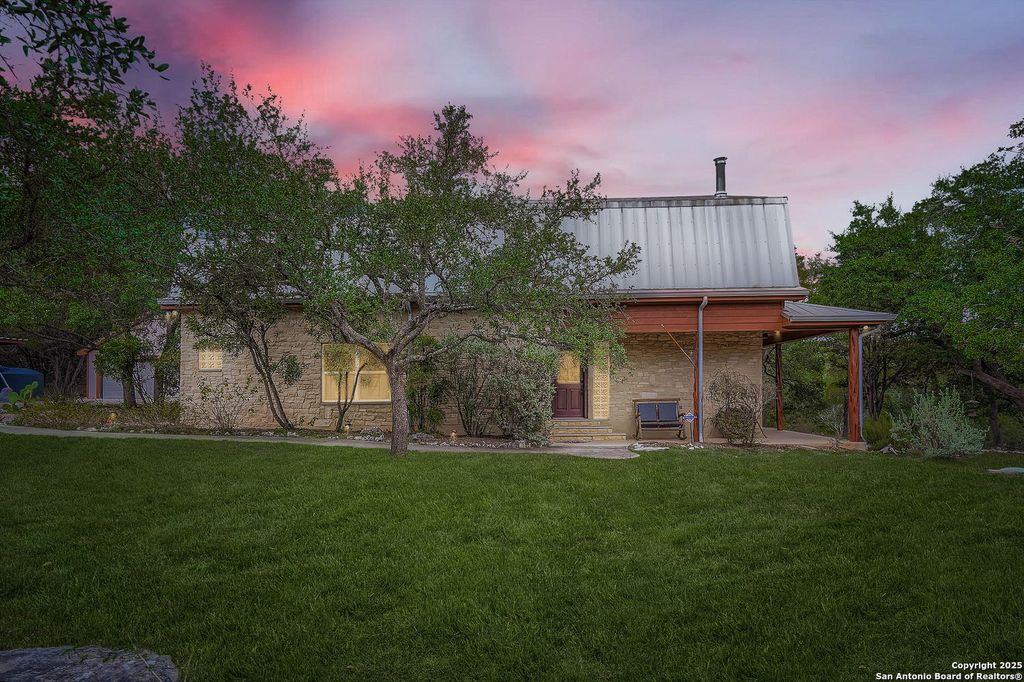 Photo of 631 Eves Spring, Canyon Lake, TX 78133 (MLS # 1919697)