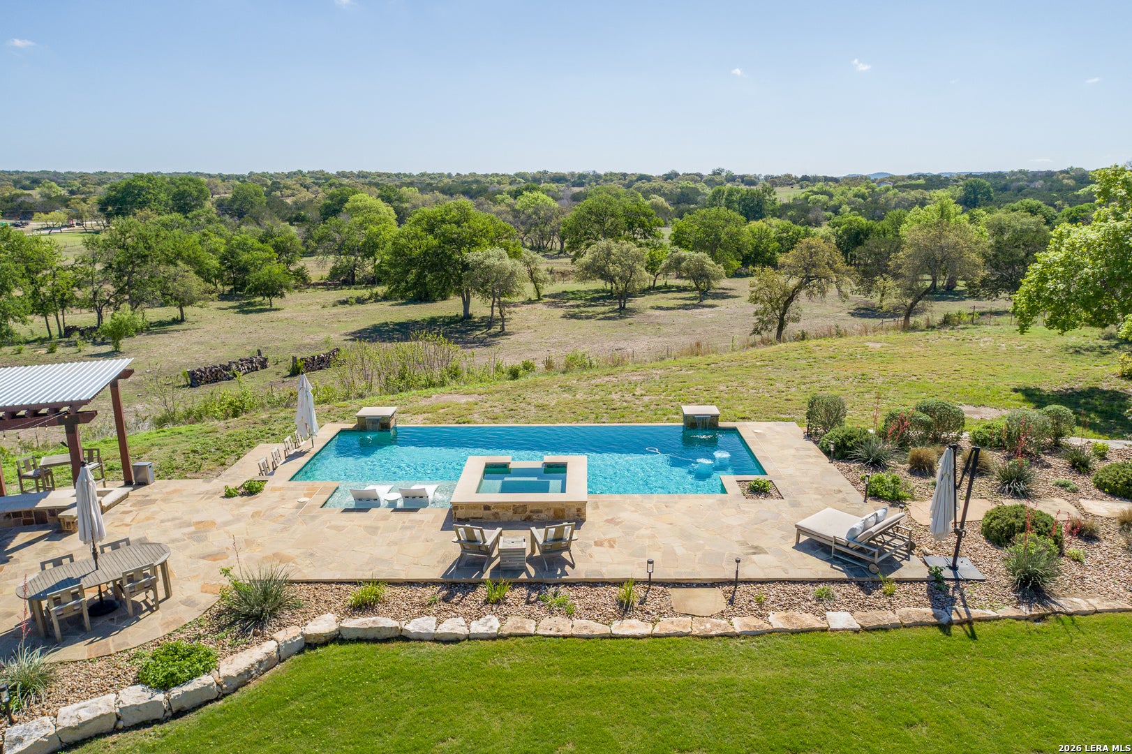 395 Bluff Creek
