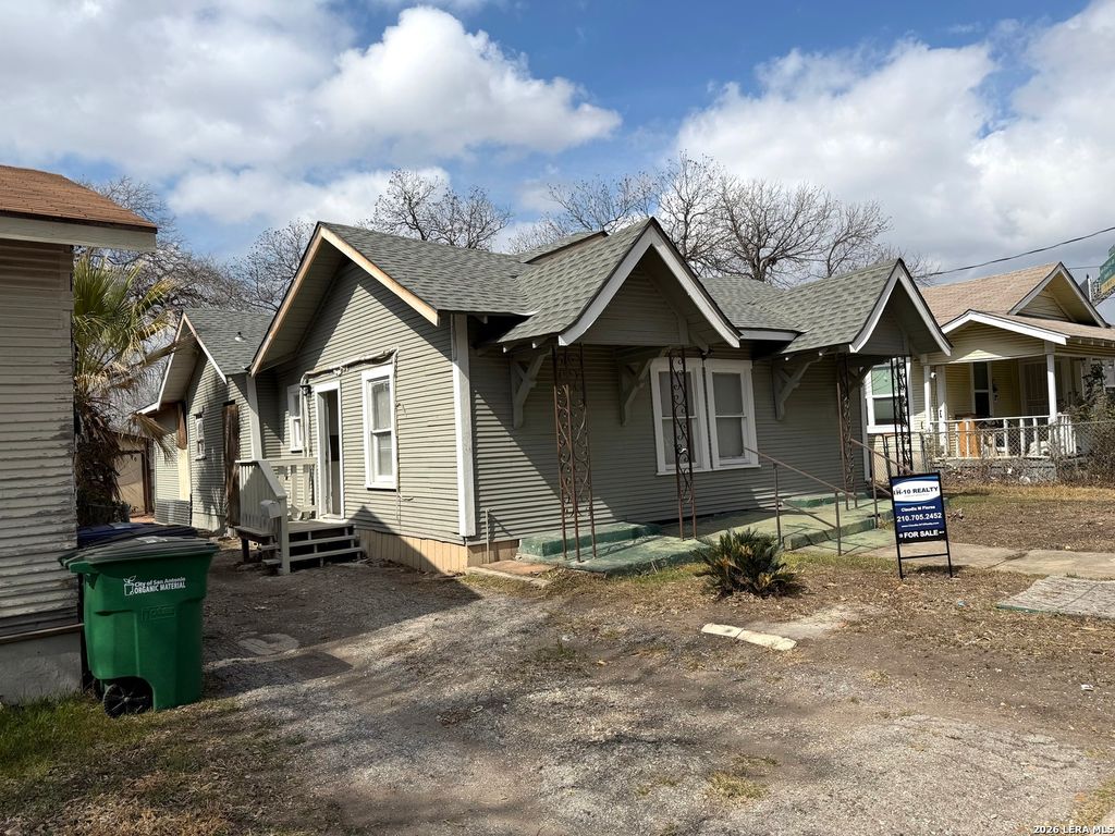 Photo of 105 heflin, San Antonio, TX 78210 (MLS # 1925161)