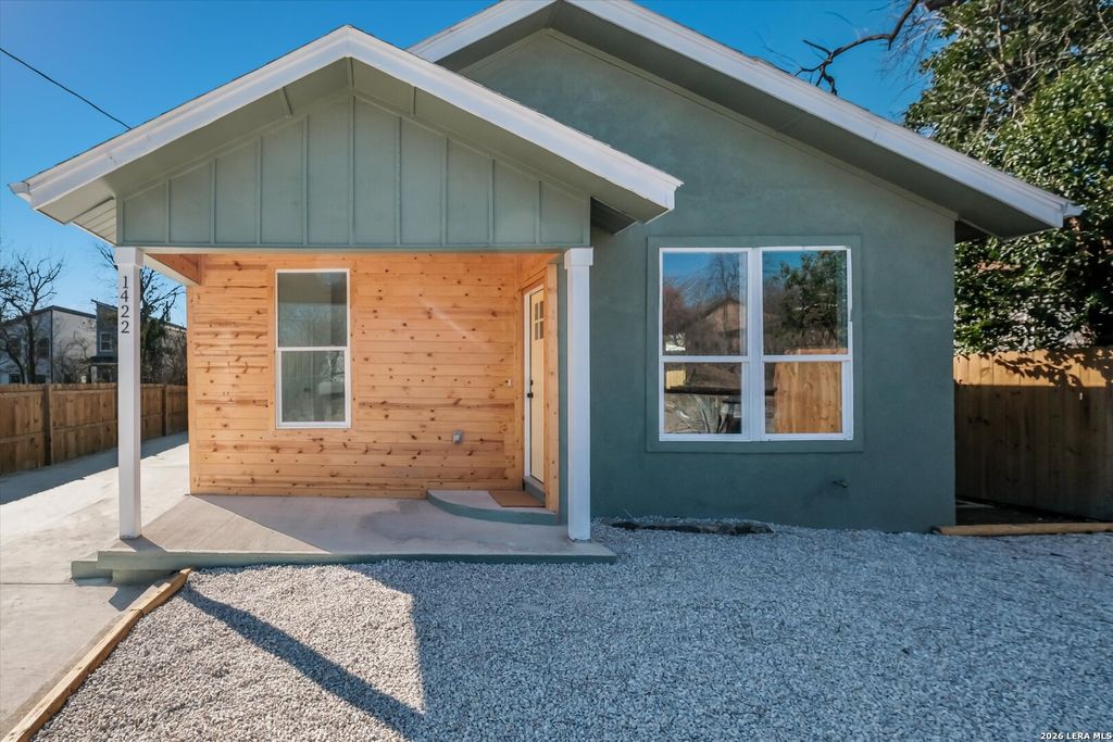 Photo of 1422 Paso Hondo St, San Antonio, TX 78202 (MLS # 1939867)