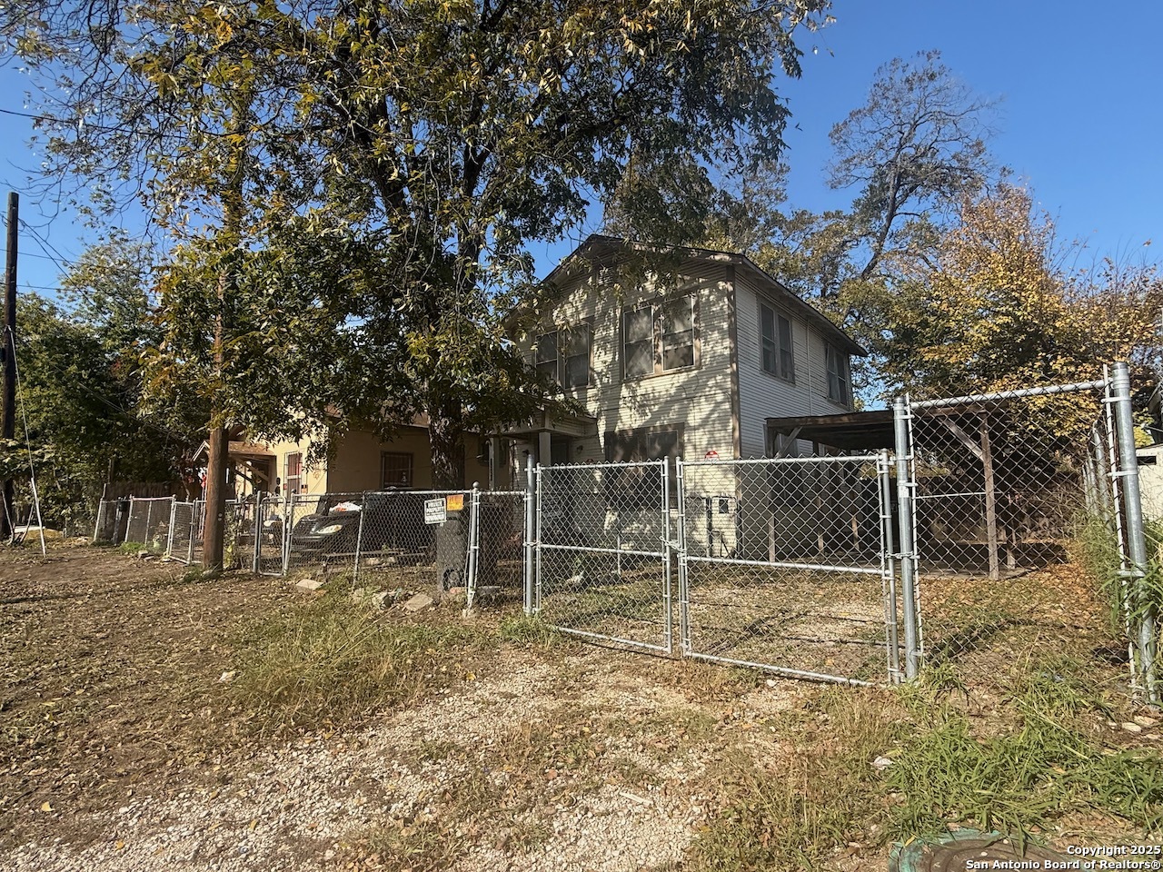 Photo 1 of 16 — 1221 Center, San Antonio, TX 78202