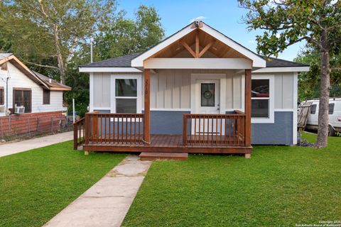 2210 Crockett San Antonio TX 78202