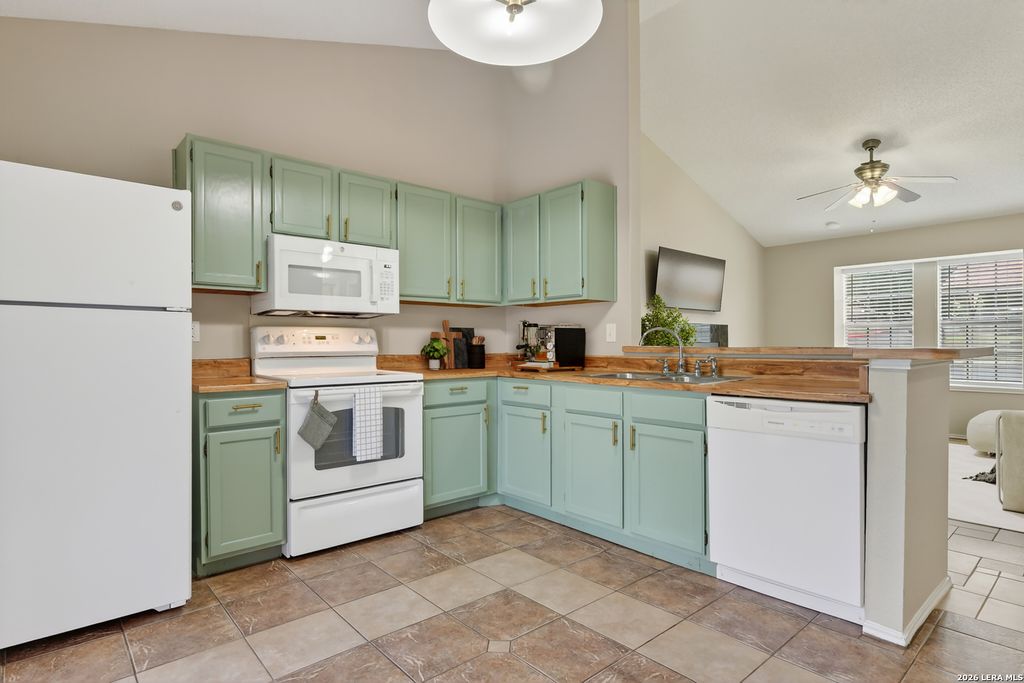 Photo of 10254 Dover Ridge 806 #806, San Antonio, TX 78250 (MLS # 1958991)