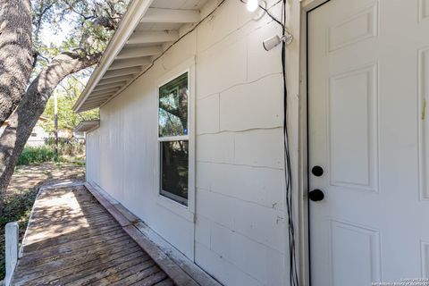 A home in Poteet