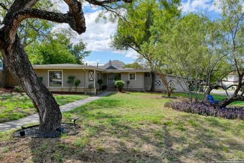 A home in Terrell Hills