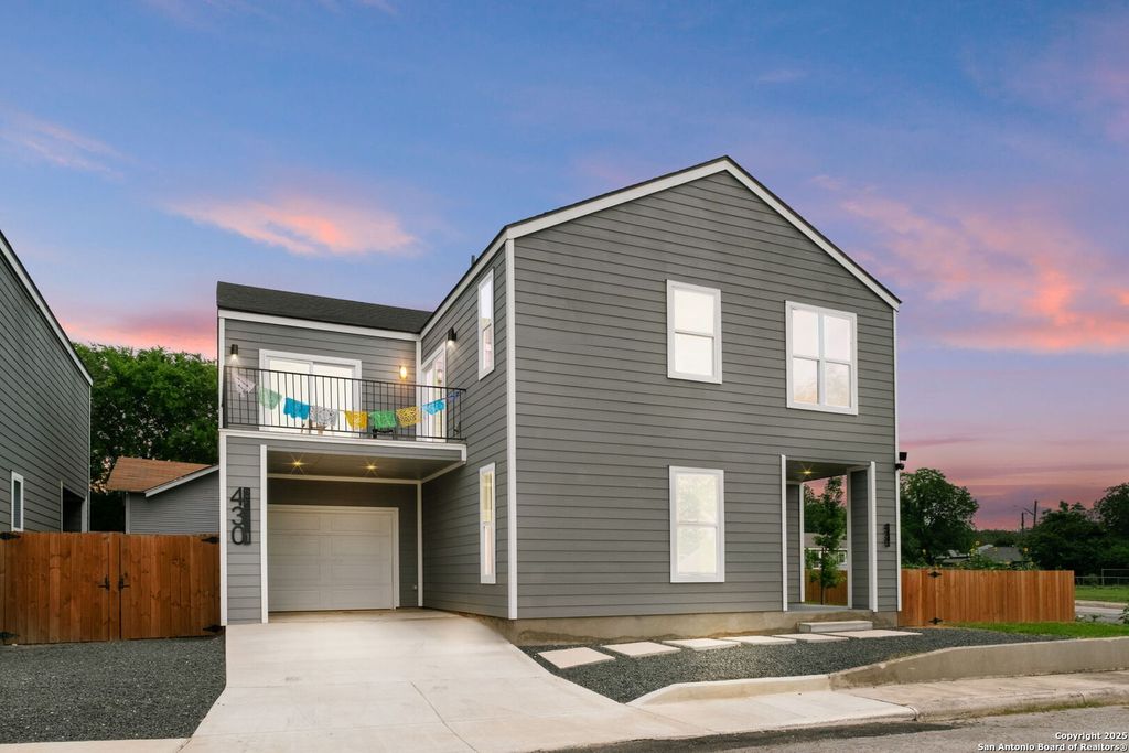 Photo of 430 Dreiss 1 #1, San Antonio, TX 78203 (MLS # 1915371)