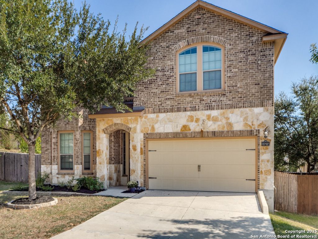 Photo of 8702 Elkhorn, Boerne, TX 78015 (MLS # 1916059)