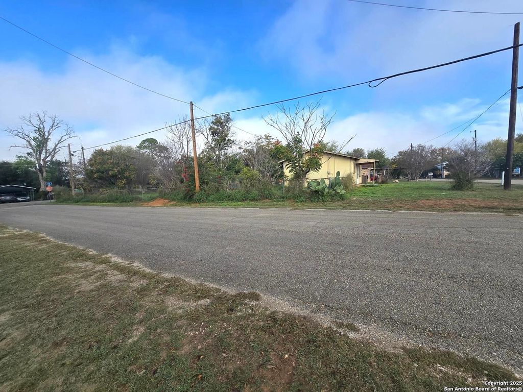 Photo of 19939 CARUTHERS, Somerset, TX 78069 (MLS # 1929754)