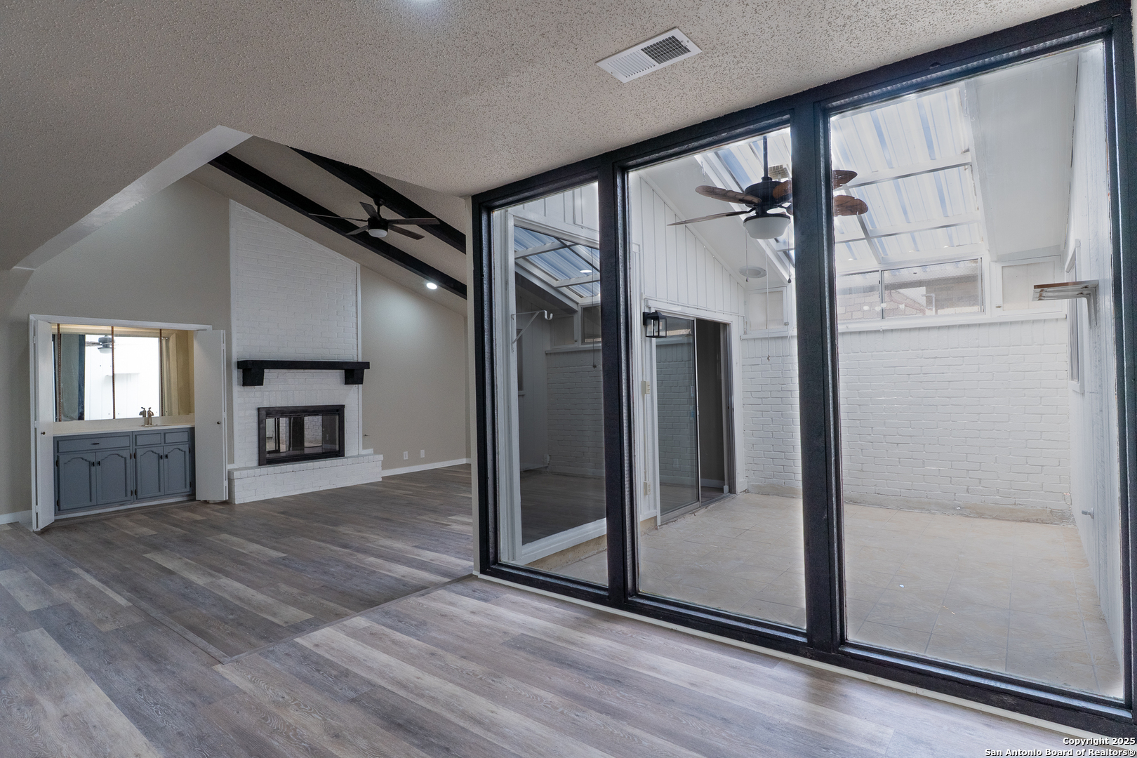 5202 Metcalf