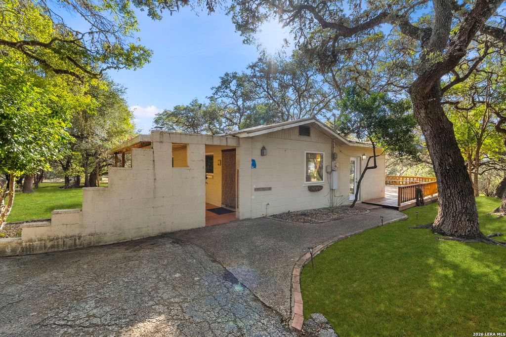 Photo of 25327 Triangle, San Antonio, TX 78255 (MLS # 1955756)