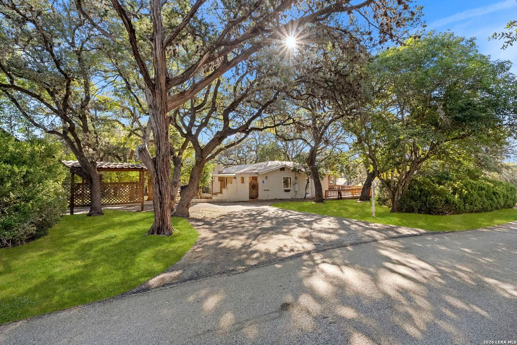 Photo of 25327 Triangle, San Antonio, TX 78255 (MLS # 1955756)