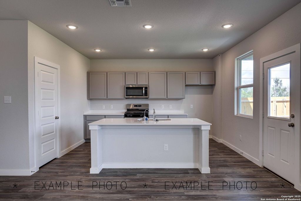 Photo of 6534 Bufflehead Bend, Leon Valley, TX 78240 (MLS # 1914539)