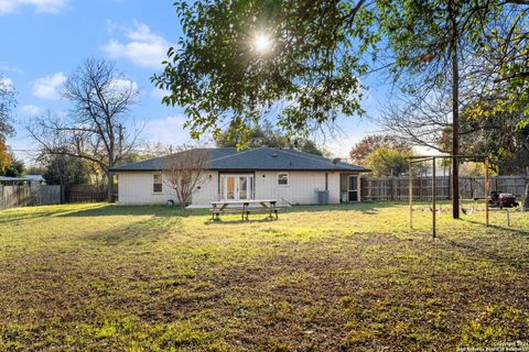 A home in McQueeney