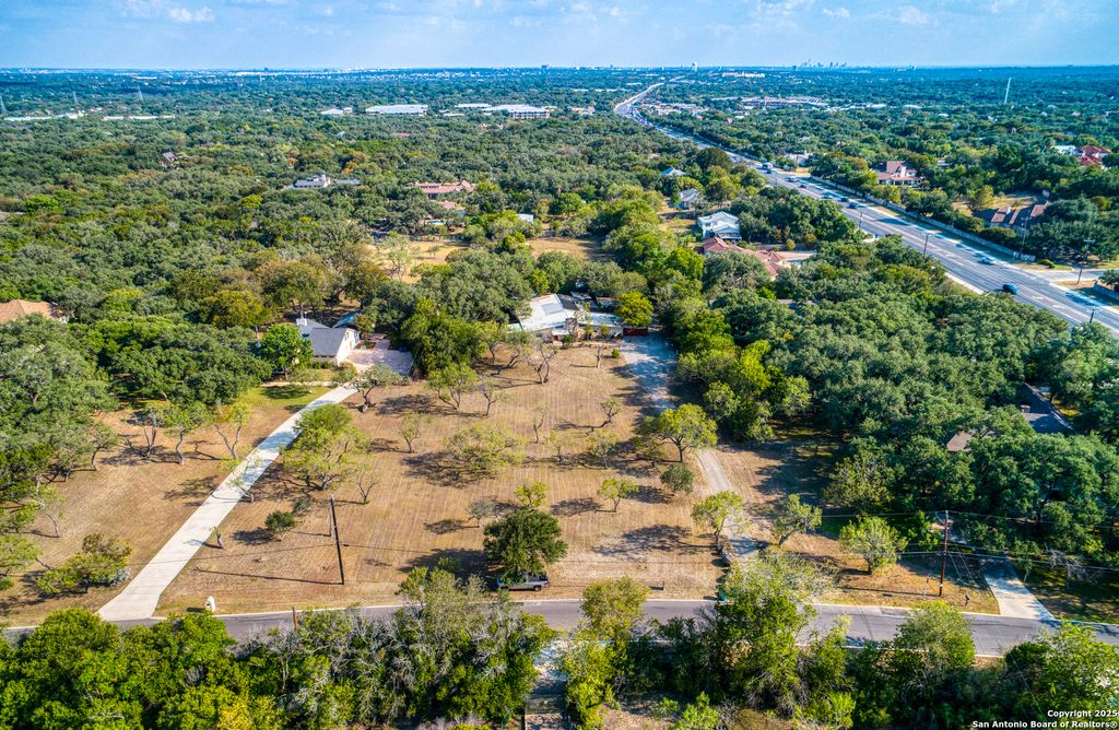 Photo of 98 Windmill, Shavano Park, TX 78231 (MLS # 1913620)