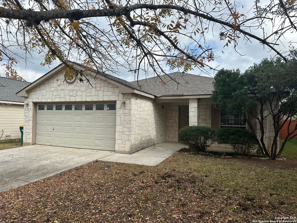 Photo of 129 Jordan, Boerne, TX 78006 (MLS # 1930348)