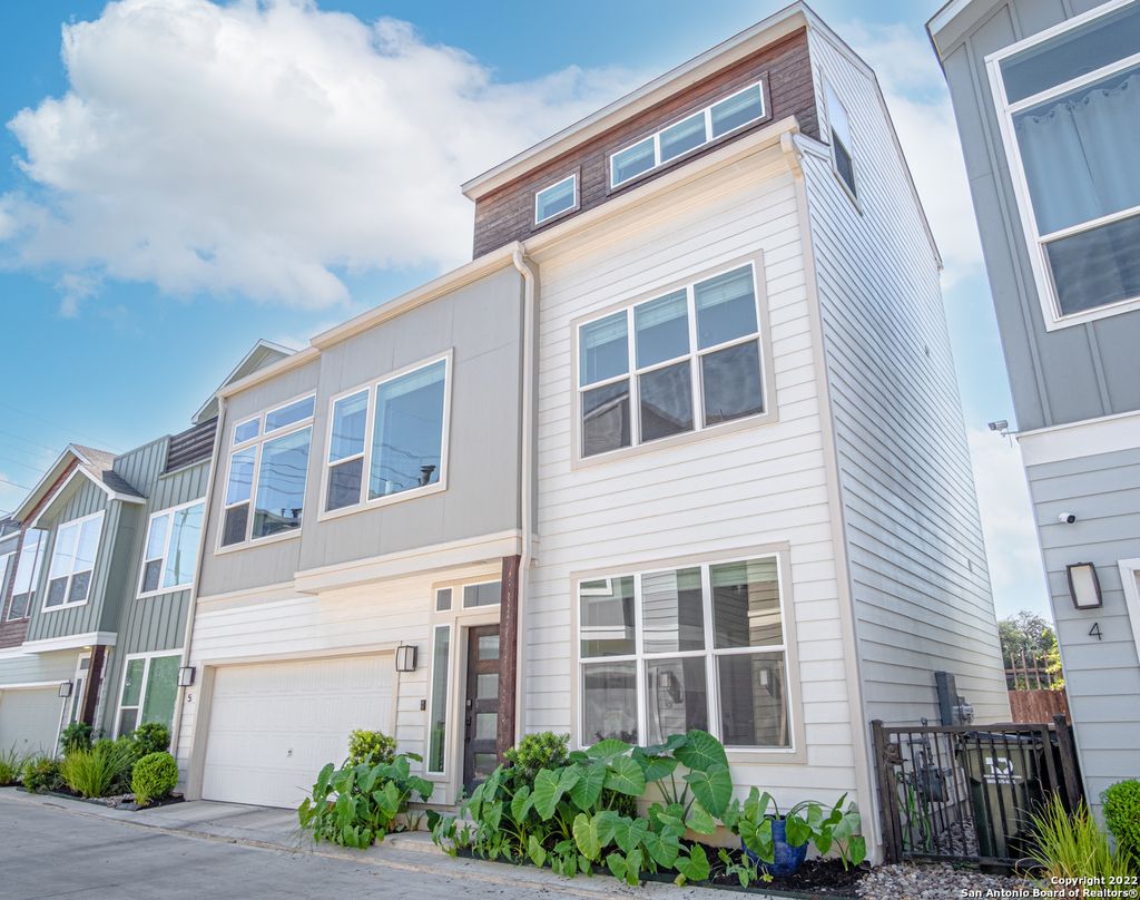 Photo of 430 Clay 5 #5, San Antonio, TX 78204 (MLS # 1957632)