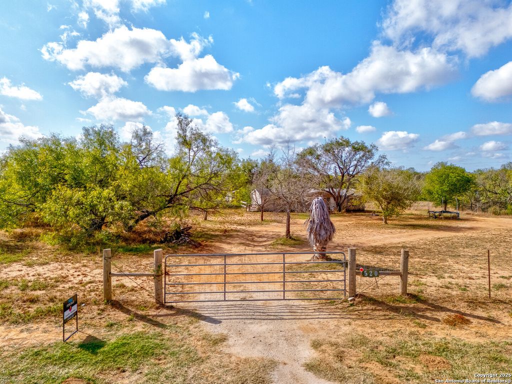 Photo of 520 Fm 536, Pleasanton, TX 78064 (MLS # 1923102)