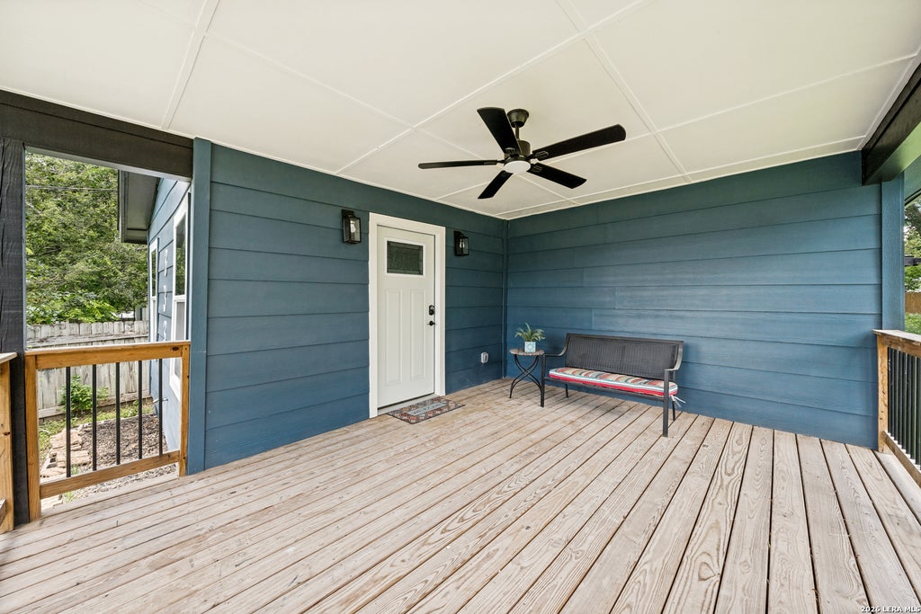 Photo of 333 S Mesquite, New Braunfels, TX 78130 (MLS # 1992108)