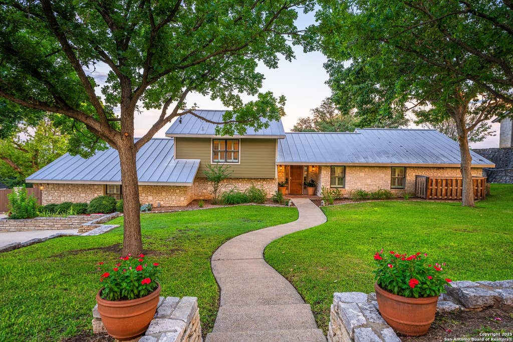 Photo of 407 Spring Mill, Kerrville, TX 78028 (MLS # 1907228)