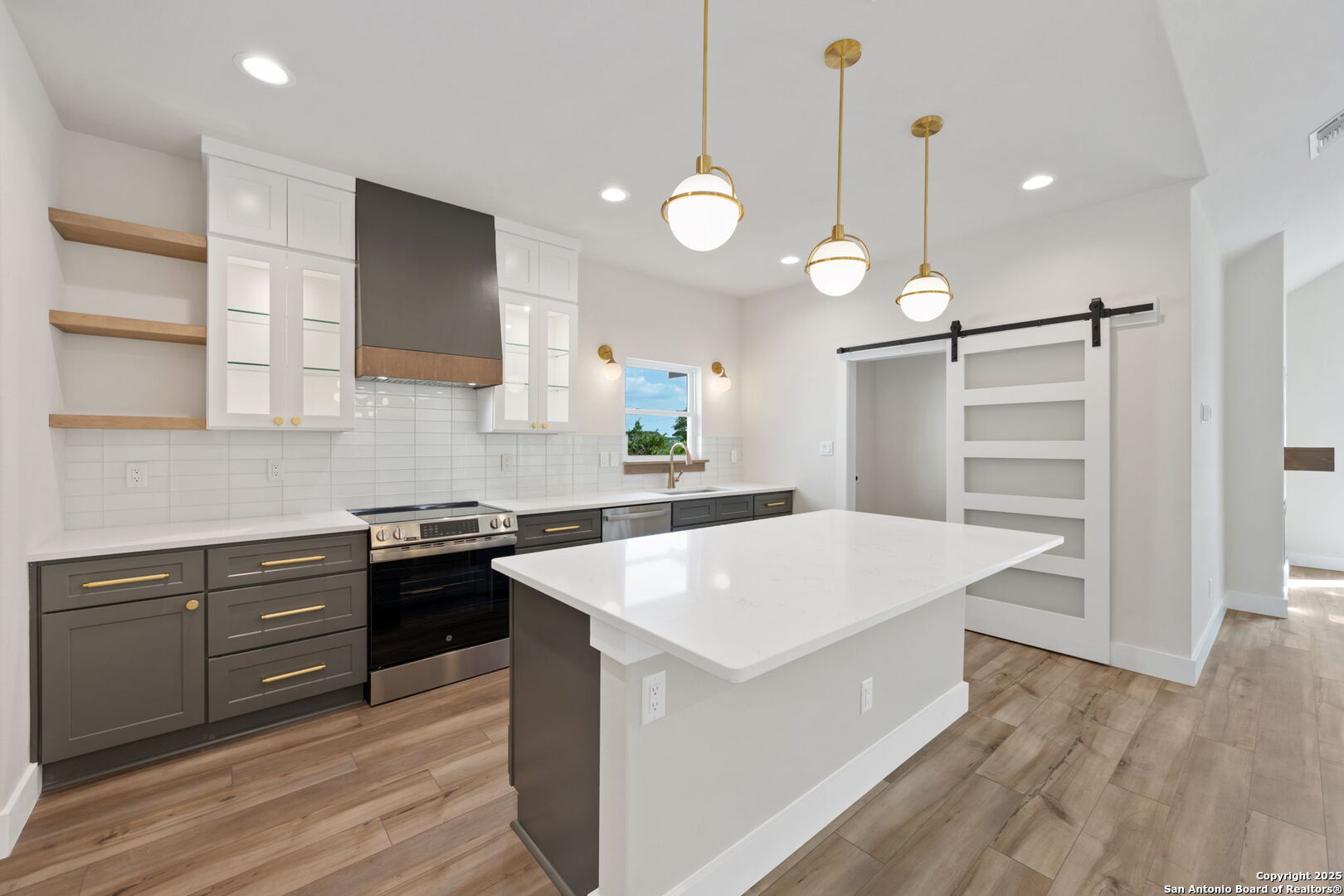 604 Compass Rose