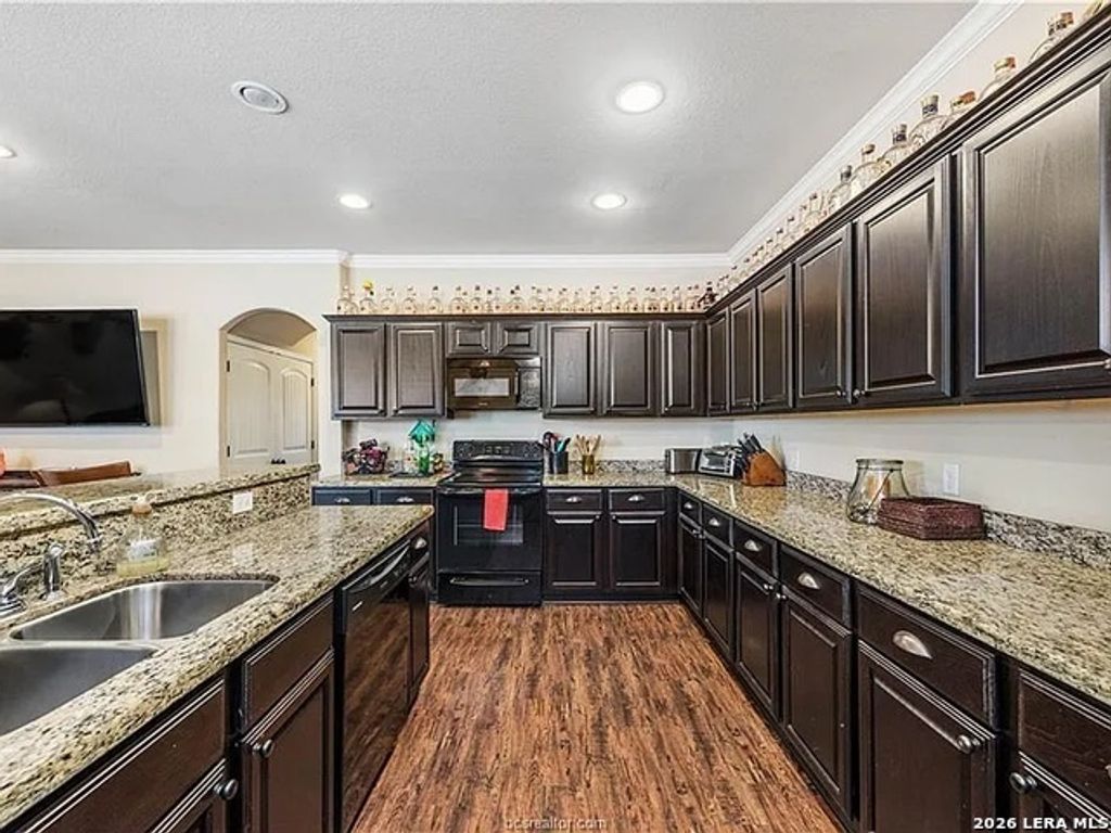 Photo of 4323 COMMANDO TRL, College Station, TX 77845 (MLS # 1959075)