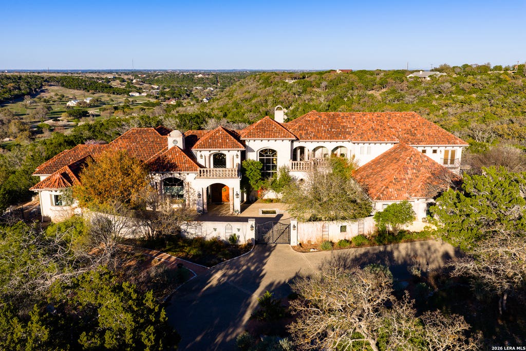 Photo of 2121 Landmark Lane, Kerrville, TX 78028 (MLS # 1950360)