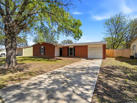 Photo of 816 Aviation, Schertz, TX 78154 (MLS # 1948901)