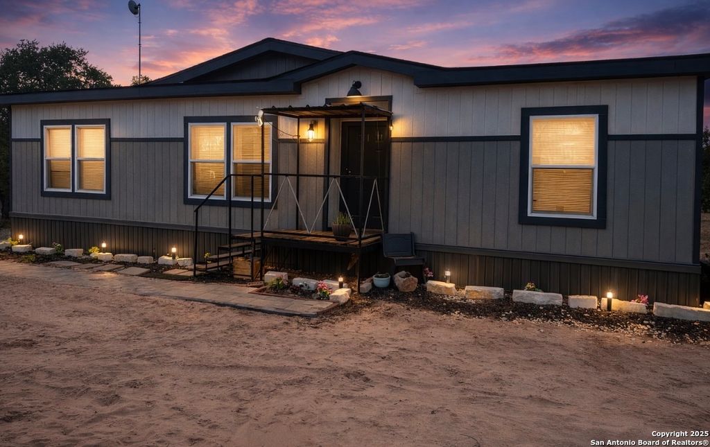 Photo of 140 County Road 7866, Devine, TX 78016 (MLS # 1930275)